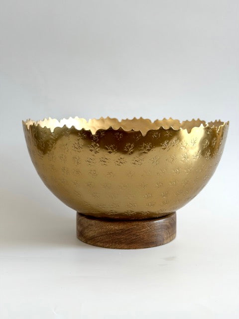 Hammered Gold Bowls with Wooden Base — Set of 2